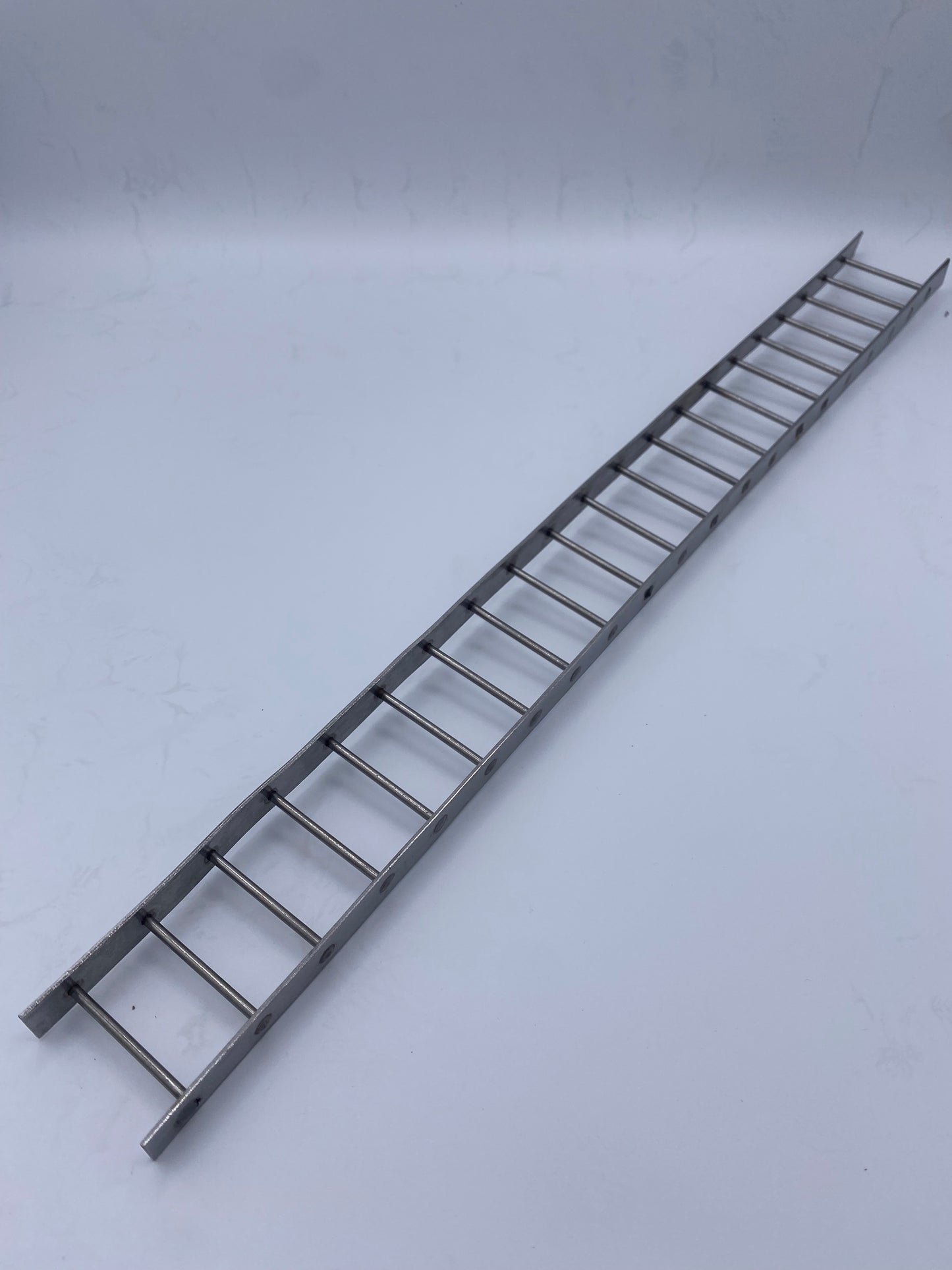 Escalera de hierro / Iron Ladder